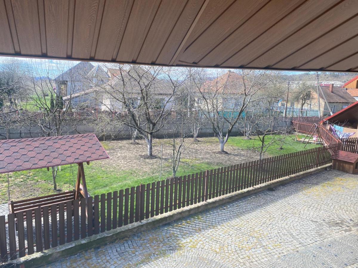 Hotel Катерина Chynadiyovo Exterior foto